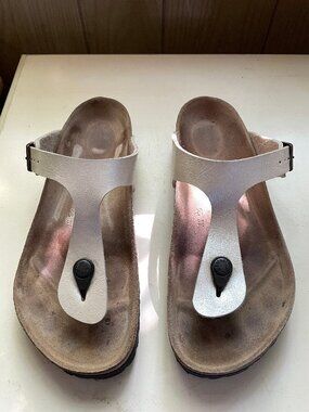 Birkenstock Metallic Gizeh style  39 REG/WIDE (Synthetic Upper, Leather Footbed)